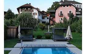 Der Unterwirt Guesthouse - Pool & Jre Restaurant